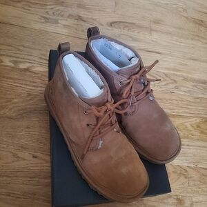 Ugg Neumel boots